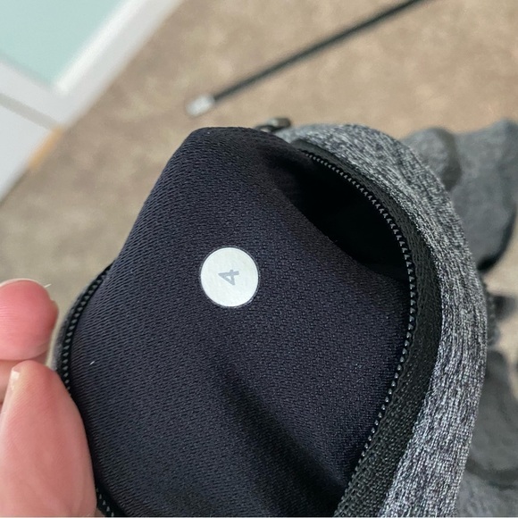 Lululemon Pace Rival Crop Leggings Heathered Black / Gray in Sz 4 with Pockets - Picture 6 of 16